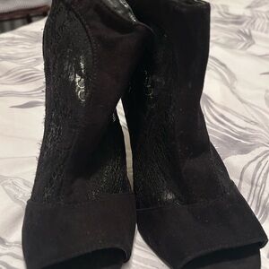 Elegant Black Women's Shoes